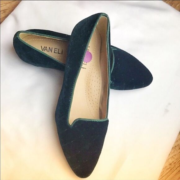 VANELI GREEN VELVET “DIAMOND” DESIGN FLATS… - Picture 2 of 6